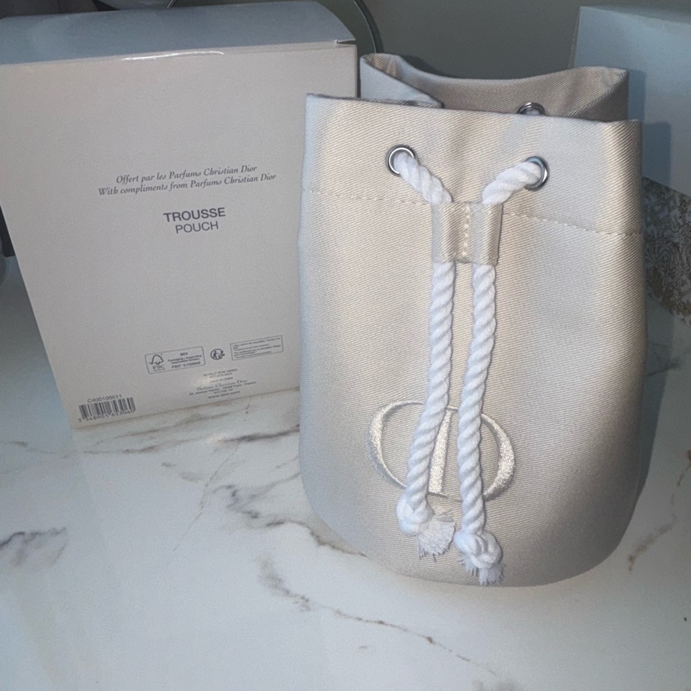 Dior pouch